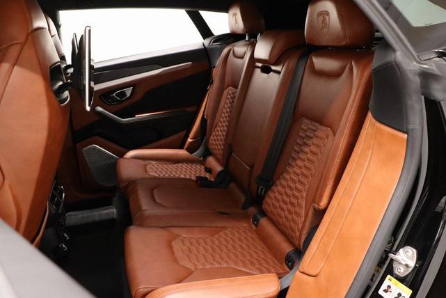 Photo of 2019 Black Lamborghini Urus