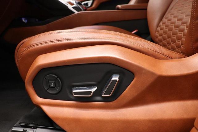 Photo of 2019 Black Lamborghini Urus