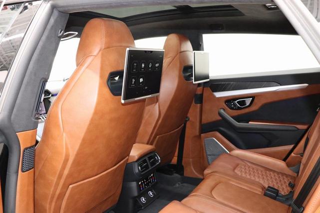 Photo of 2019 Black Lamborghini Urus