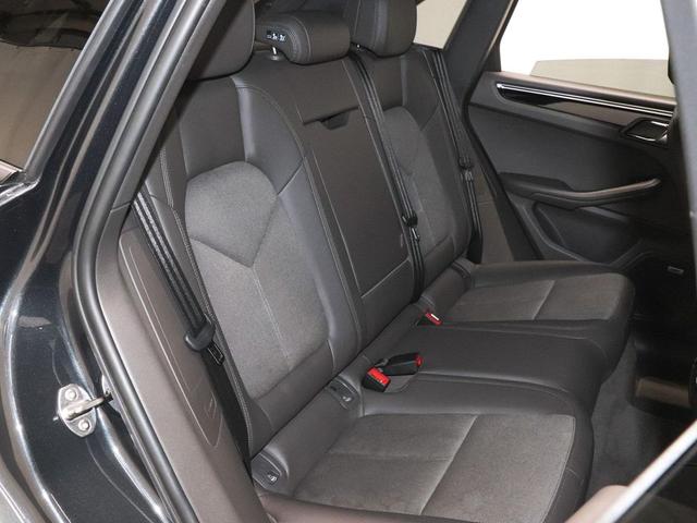 Photo of 2022 Volcano Grey Metallic Porsche Macan