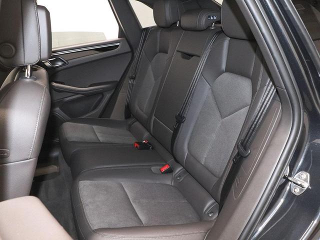 Photo of 2022 Volcano Grey Metallic Porsche Macan