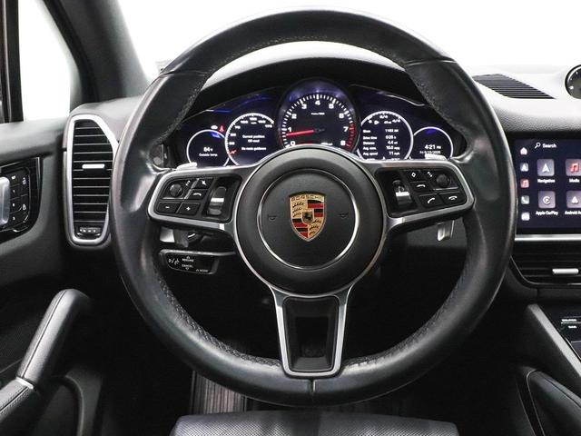 Photo of 2023 Black Porsche Cayenne