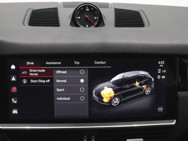 Photo of 2023 Black Porsche Cayenne
