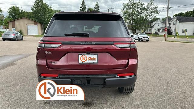 Photo of 2025 Velvet Red Pearlcoat Jeep Grand Cherokee