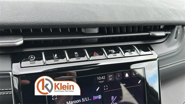 Photo of 2025 Velvet Red Pearlcoat Jeep Grand Cherokee