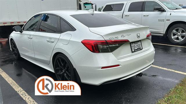 Photo of 2023 White Honda Civic