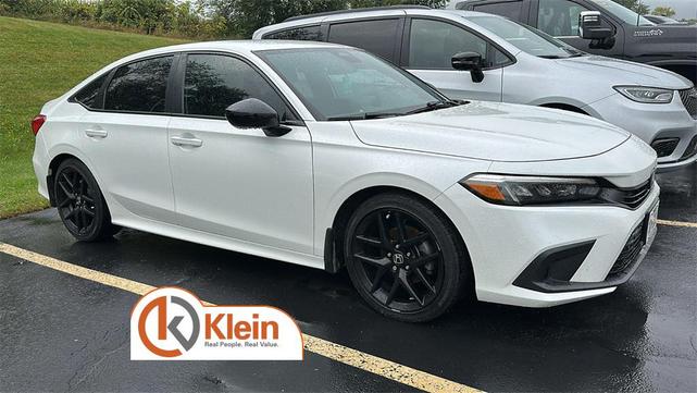 Photo of 2023 White Honda Civic