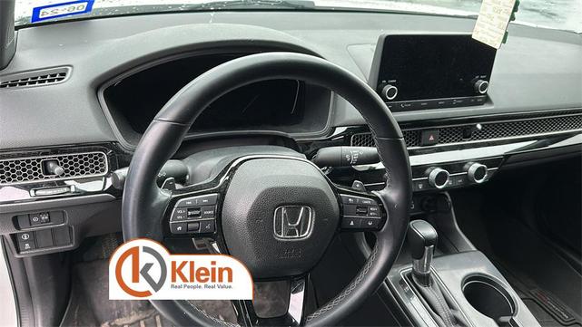 Photo of 2023 White Honda Civic