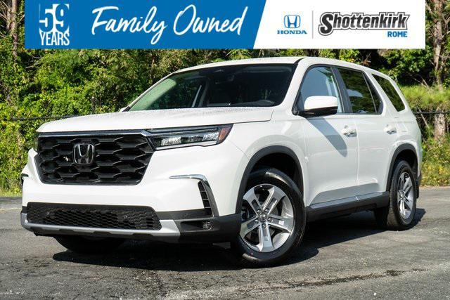 Photo of 2025 Platinum White Pearl Honda Pilot