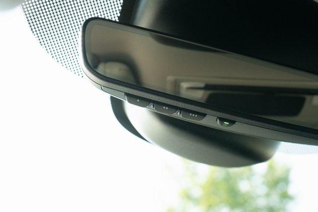 Photo of 2025 Platinum White Pearl Honda Pilot