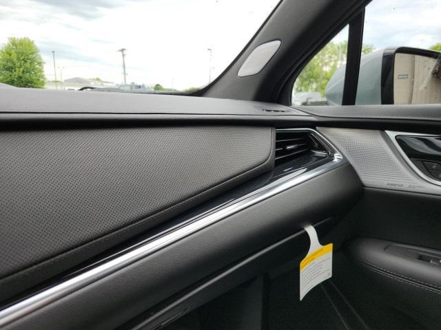 Photo of 2025 Argent Silver Metallic Cadillac XT5