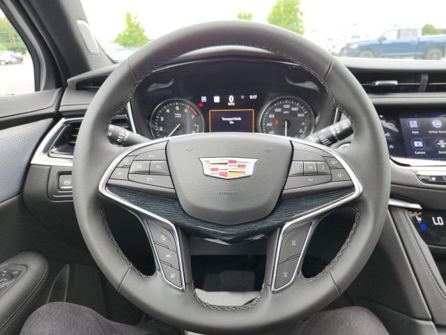 Photo of 2025 Argent Silver Metallic Cadillac XT5