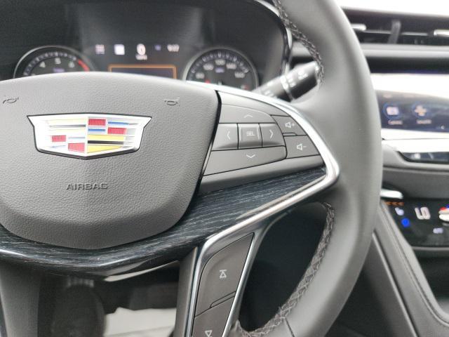 Photo of 2025 Argent Silver Metallic Cadillac XT5