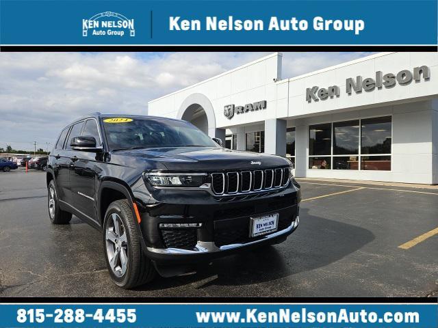 Photo of 2024 Diamond Black Crystal Pearlcoat Jeep Grand Cherokee L