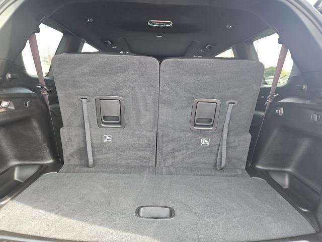 Photo of 2024 Diamond Black Crystal Pearlcoat Jeep Grand Cherokee L