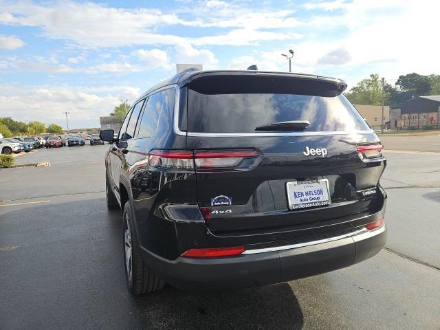 Photo of 2024 Diamond Black Crystal Pearlcoat Jeep Grand Cherokee L