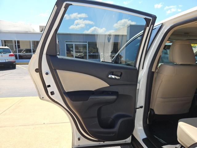 Photo of 2016 White Diamond Pearl Honda CR-V