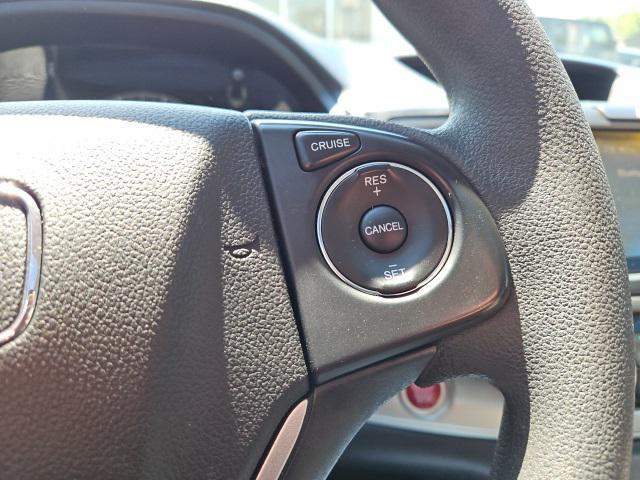 Photo of 2016 White Diamond Pearl Honda CR-V