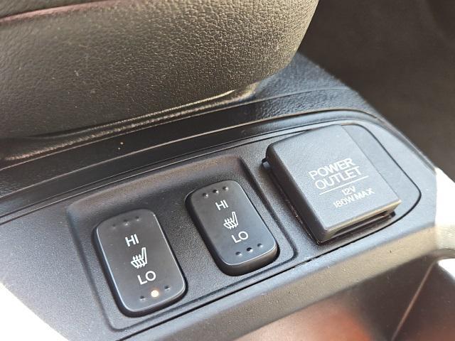 Photo of 2016 White Diamond Pearl Honda CR-V