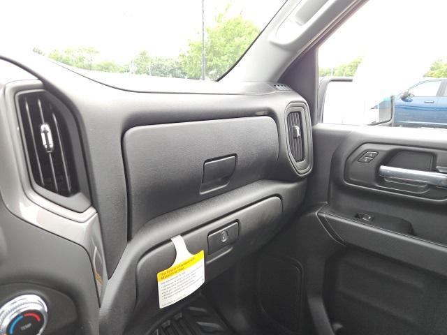 Photo of 2025 Summit White GMC Sierra 2500