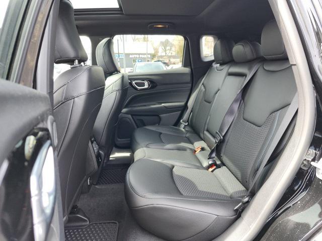 Photo of 2025 Bright White Clearcoat Jeep Compass