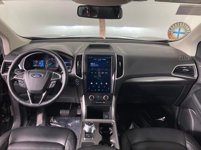 Photo of 2024 Agate Black Metallic Ford Edge