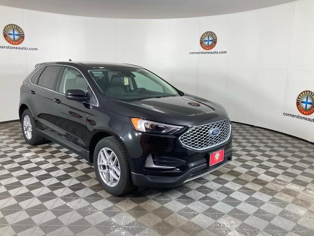 Photo of 2024 Agate Black Metallic Ford Edge