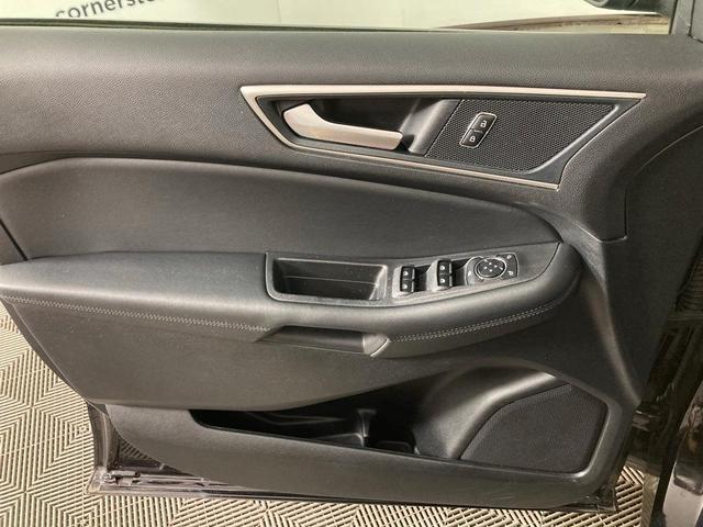Photo of 2024 Agate Black Metallic Ford Edge