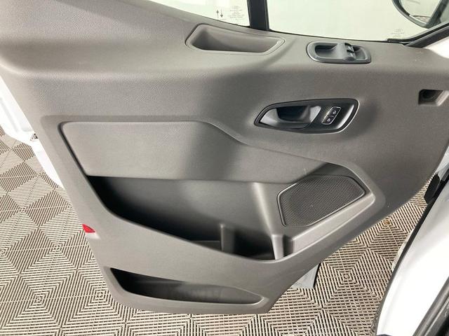 Photo of 2025 Oxford White Ford Transit-350