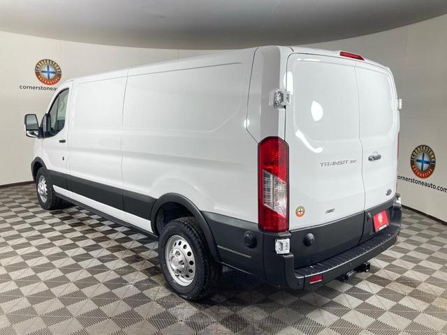 Photo of 2025 Oxford White Ford Transit-350