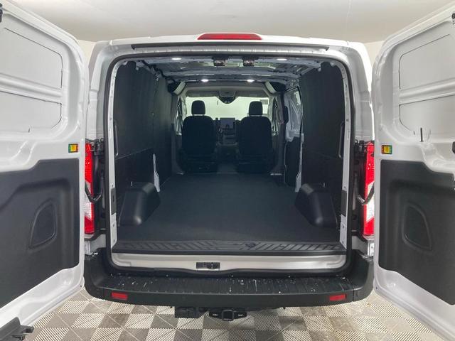 Photo of 2025 Oxford White Ford Transit-350