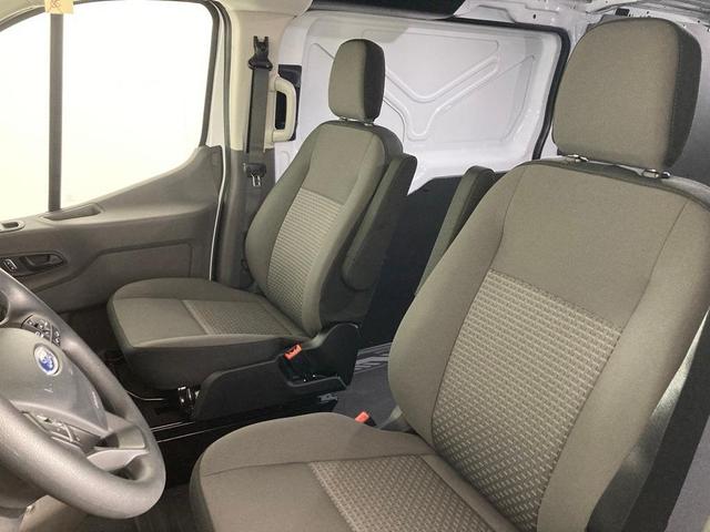 Photo of 2025 Oxford White Ford Transit-350