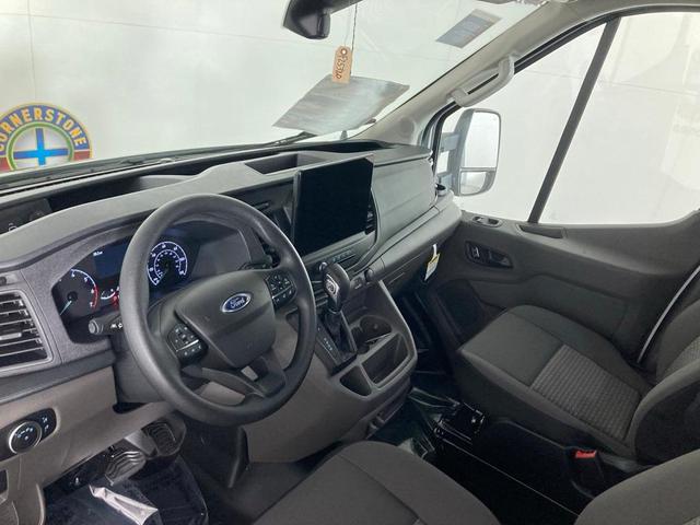 Photo of 2025 Oxford White Ford Transit-350