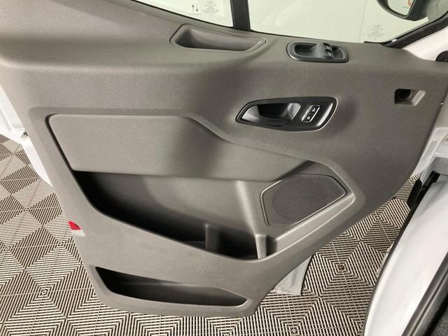 Photo of 2025 Oxford White Ford Transit-350