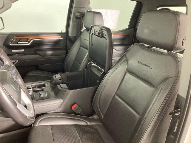 Photo of 2023 Summit White GMC Sierra 1500
