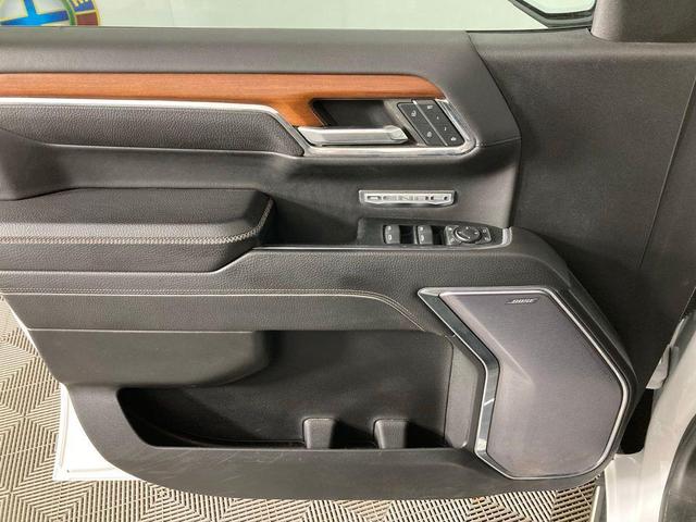 Photo of 2023 Summit White GMC Sierra 1500