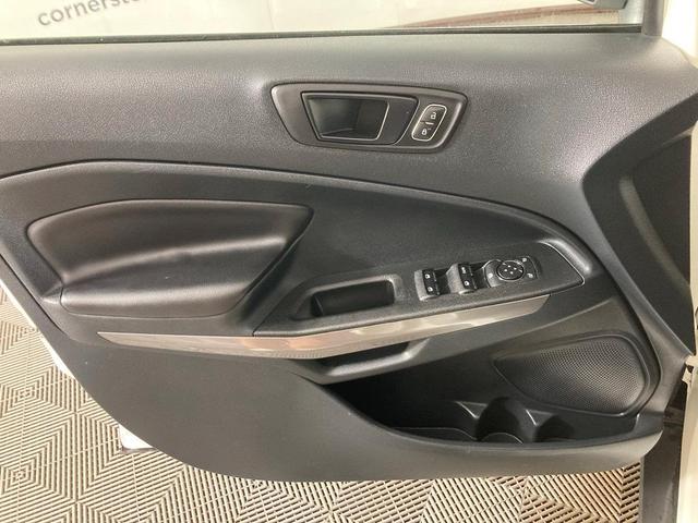Photo of 2022 Diamond White Ford EcoSport