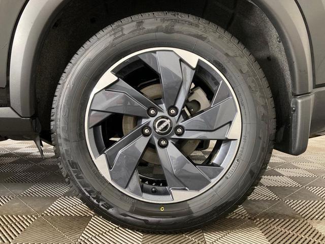 Photo of 2024 Super Black Nissan Rogue
