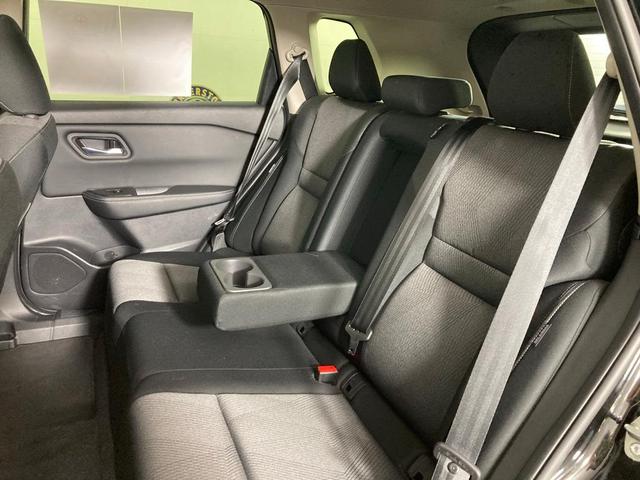 Photo of 2024 Super Black Nissan Rogue