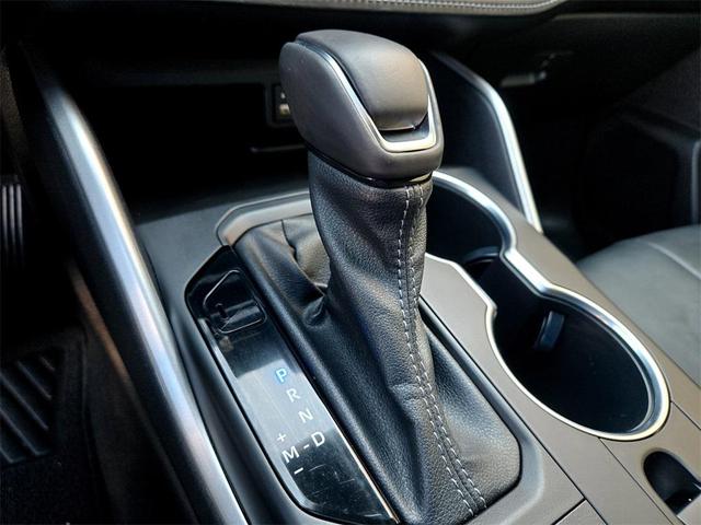Photo of 2022 Wind Chill Pearl Toyota Highlander