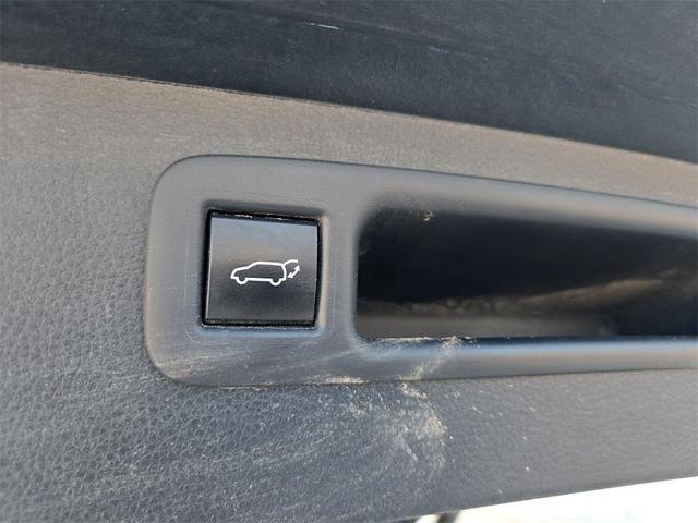 Photo of 2022 Wind Chill Pearl Toyota Highlander