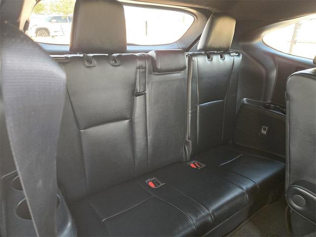 Photo of 2022 Wind Chill Pearl Toyota Highlander
