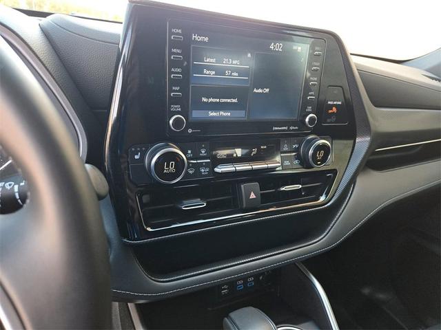 Photo of 2022 Wind Chill Pearl Toyota Highlander