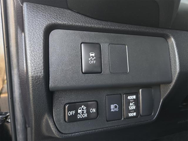 Photo of 2023 Black Toyota Tacoma