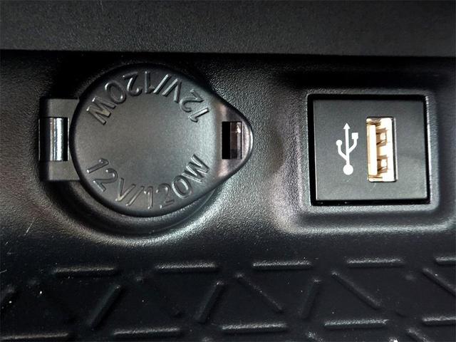 Photo of 2024 Midnight Black Metallic Toyota RAV4
