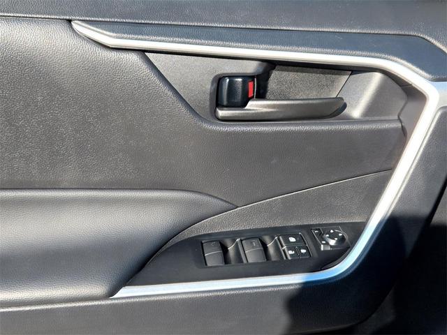 Photo of 2024 Midnight Black Metallic Toyota RAV4