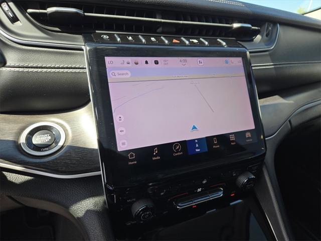 Photo of 2022 Baltic Gray Metallic Clearcoat Jeep Grand Cherokee L
