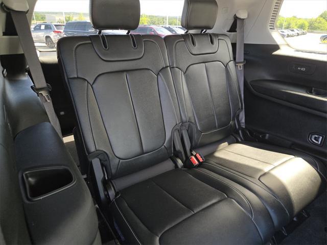 Photo of 2022 Baltic Gray Metallic Clearcoat Jeep Grand Cherokee L
