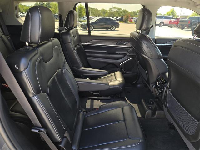 Photo of 2022 Baltic Gray Metallic Clearcoat Jeep Grand Cherokee L