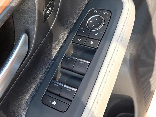 Photo of 2024 Ruby Flare Pearl Toyota Grand Highlander
